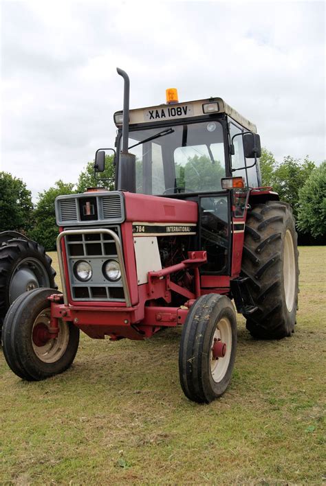 International 784 | Tractors, Classic tractor, Farmall