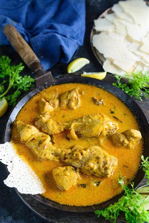 Mangalorean Kori Rotti Recipe (Chicken Curry) Step by Step - Whiskaffair