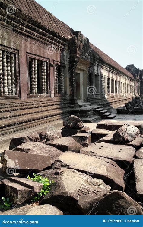 Ruined Stones at Angkor Wat Stock Image - Image of carved, civilization: 17572897