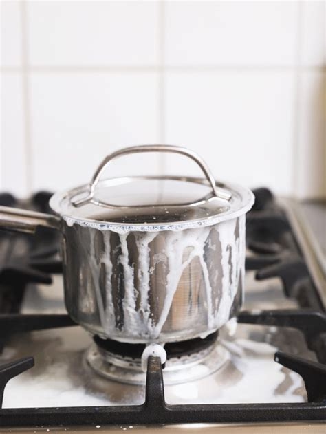 How to Clean a Thoroughly Burnt Saucepan | Hunker