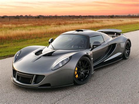 Hennessey Venom GT - the fastest production car in the world - ViewKick