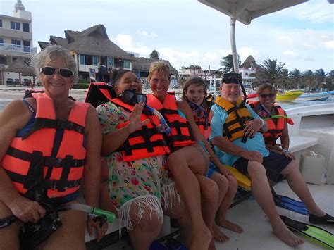 Puerto Morelos Snorkeling tour Dive shop OmDelfin