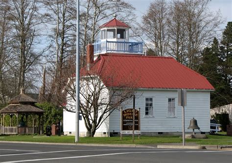 Astoria, Oregon, Daily Photo: Lighthouse Park, Warrenton