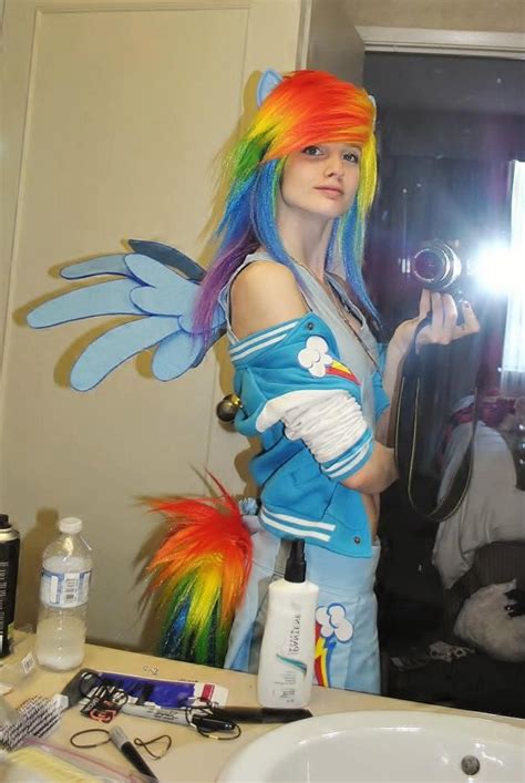 Rainbow Dash Cosplay – Telegraph