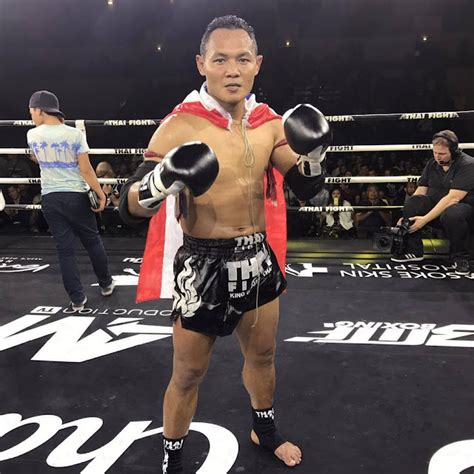 Thai Martial Arts: Buakaw VS Saenchai