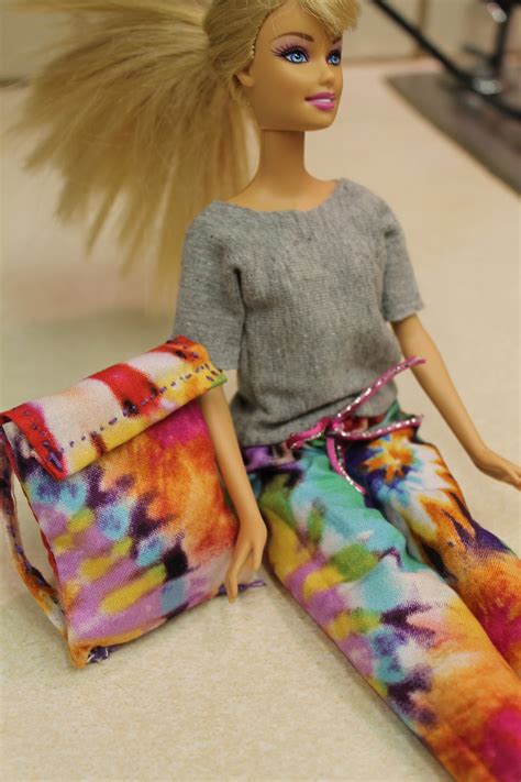 My Creative Mommy: Making Barbie Doll Clothes