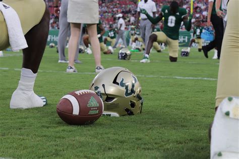 It’s a new season, but USF football continues to struggle – The Crow's Nest