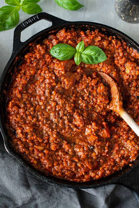 Vegan Lentil Bolognese Sauce (Easy Recipe) - Carlo Cao