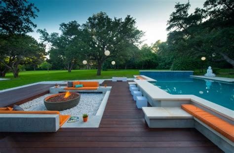 20 Sophisticated Outdoor Fire Pit Designs Near The Swimming Pool