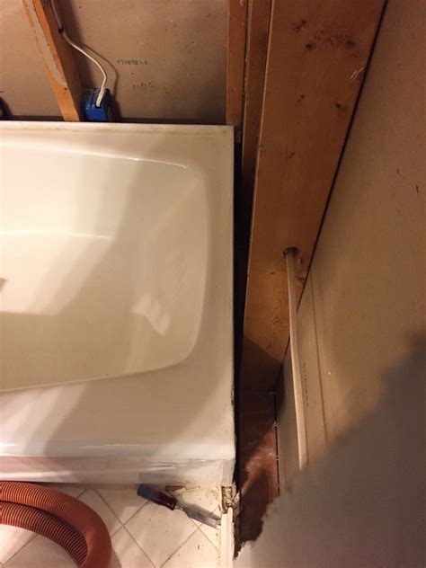 bathroom - Retiling a tub surround, not sure how to shim it - Home ...