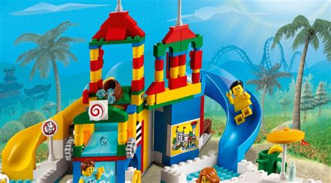 A new LEGOLAND water park set is splashing in