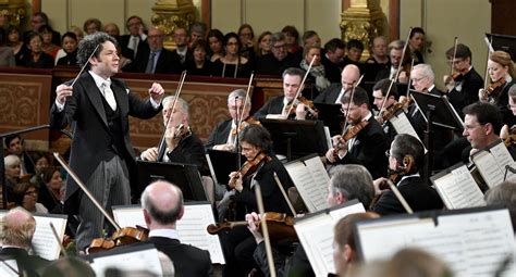 The Vienna Philharmonic Looks to a New Generation - The New York Times