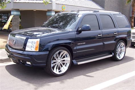 2005 Cadillac Escalade EXT - Information and photos - MOMENTcar