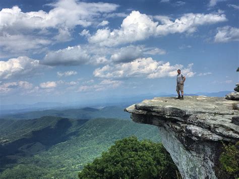 McAfee Knob, Appalachian Trail, Virginia, 8/20/17 : r/hiking