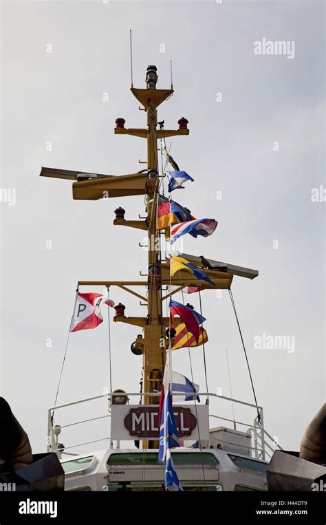 Germany, Hamburg, harbour, tug boat, country flags, internationally Stock Photo - Alamy