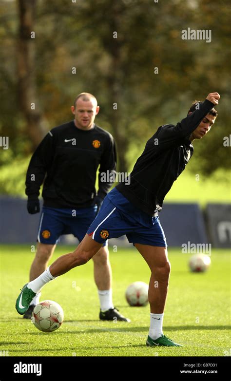 Manchester uniteds cristiano ronaldo in training hi-res stock ...