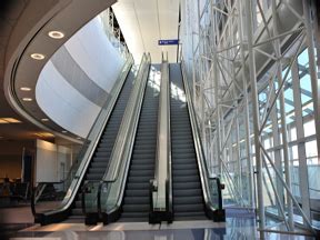 Automated announcement system - airport escalators & walkways | Sound View Electronics