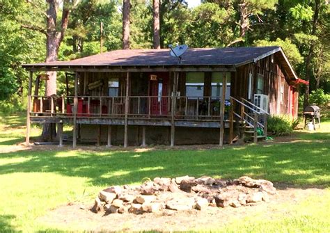 Two Rivers Fly Shop, Cabins, Norfork, United States of America | Glamping Hub