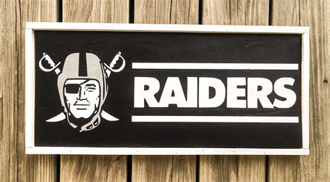 Raiders wood pallet sign