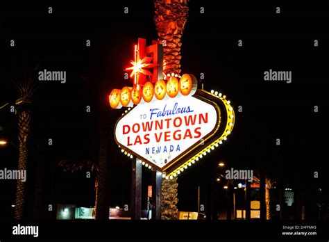 The downtown Las Vegas Welcome sign at night Stock Photo - Alamy