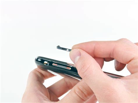 iPhone 3GS Volume Button Replacement - iFixit Repair Guide