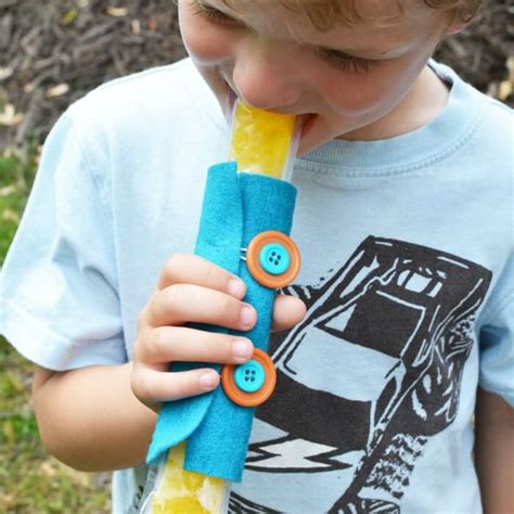 DIY Popsicle Holder - Homemade Popsicle Sleeve