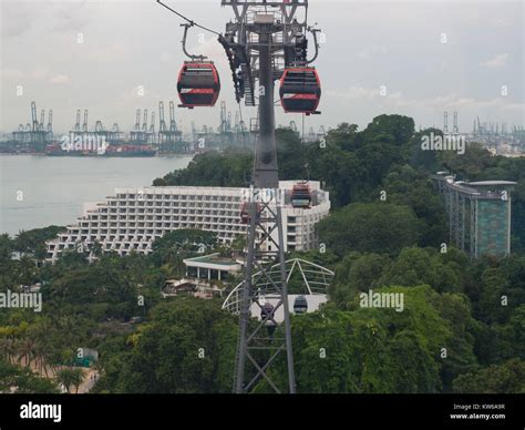 Sentosa Island Cable Car Stock Photo - Alamy