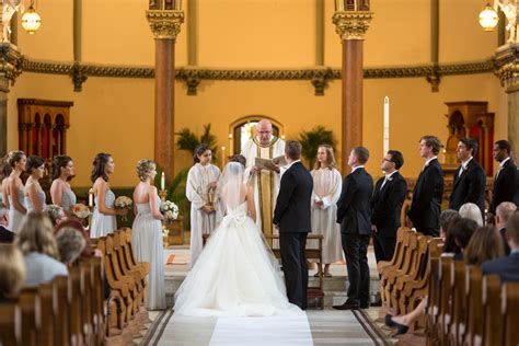 Traditional Chicago Catholic Church Wedding Ceremony - Elizabeth Anne ...