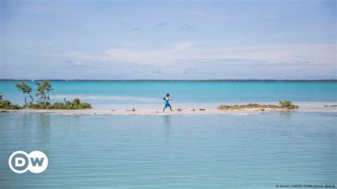 Sinking Islands - Kiribati and Climate Change – DW – 11/17/2023