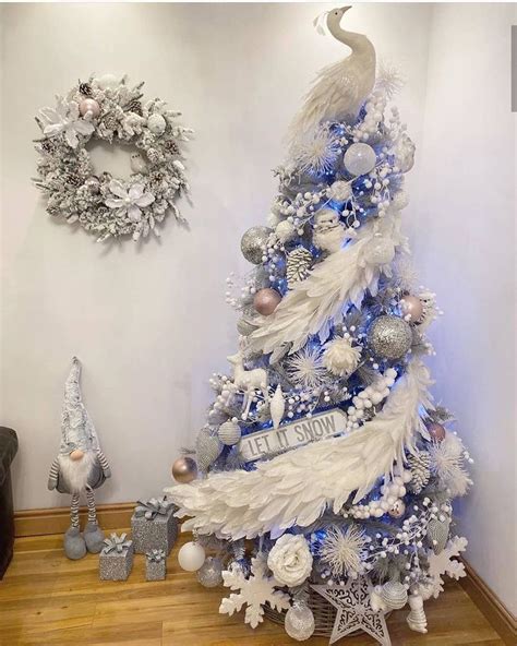 35 Christmas tree 2023 Decorated tree ideas | Peacock christmas ...