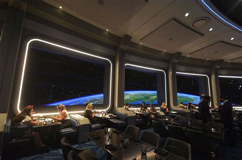 Disney opens Space 220 restaurant with (g)astronomical menu, views | Space