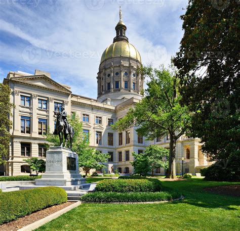 Georgia State capitol 740209 Stock Photo at Vecteezy