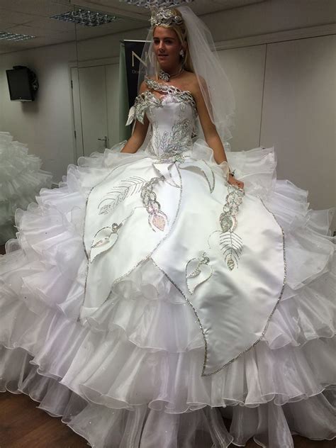 Pink Gypsy Wedding Dress : Is this the most outrageous wedding dress ever? Bride on TLC's Gypsy ...