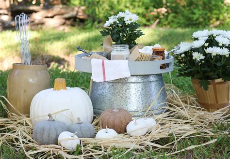 OUTDOOR-FALL-DECOR-1 | LIFE ON SUMMERHILL