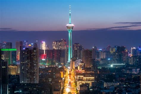 Chengdu skyline with West Pearl 339 TV tower - Philippe Lejeanvre Photography