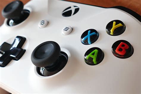 White and black Xbox One controller HD wallpaper | Wallpaper Flare