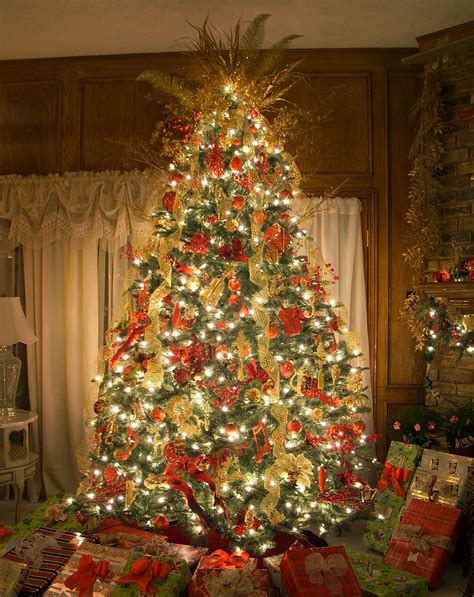 40 Christmas Tree Lights Decorations Ideas - Decoration Love