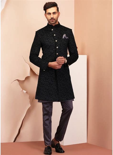 Ethnic Wear for Men to Look Suave and Handsome for Traditional Occasions – The Fashionisto