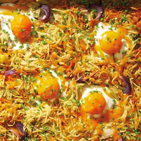 Sheet-pan cheesy hash browns & eggs | Recipes | WW USA