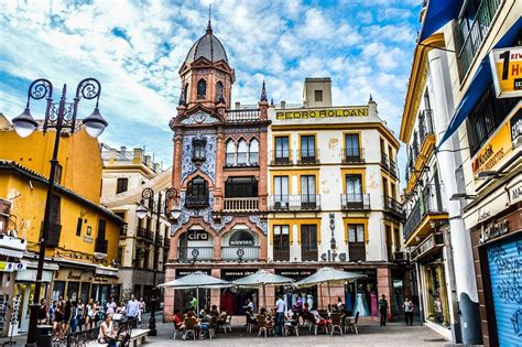 SEVILLA DE TARDE - Monumentos · Santa Cruz · Triana !Clikea y Apúntate!