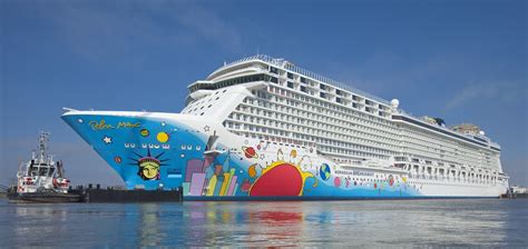 5 Years Ago, Peter Max Transformed a Cruise Ship Into a Work of Art