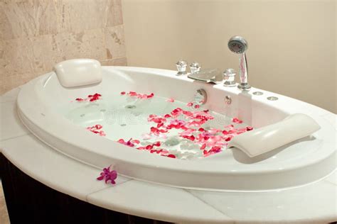 Spa with bath stock photo. Image of relaxation, perfume - 20594728