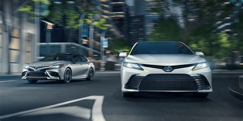 2021 Toyota Camry LE vs. SE Configurations | Toyota of Downtown LA