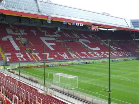 Fritz-Walter-Stadion Capacity | 1. FC Kaiserslautern Stadium Capacity