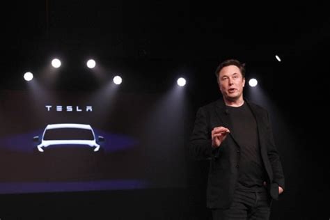 Tesla refutes Elon Musk’s timeline on ‘full self-driving’ : r/techcrunch