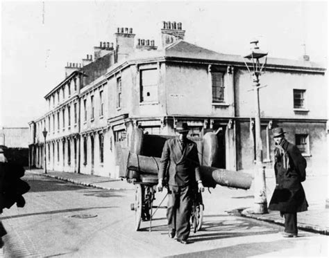 Remembering Tiger Bay: Historic pictures of how it used to look - Wales ...