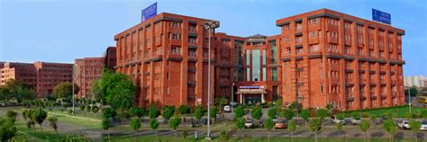 Sharda Hospital in Greater Noida-India | Medtravels