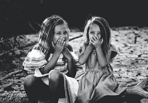 18 Sister Photoshoot Idea: Cute & Fun Sibling Pictures at Any Age