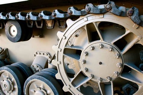 Drive sprocket details along with idler and road wheels on a restored Panzer 4 Ausf G | Panzer ...