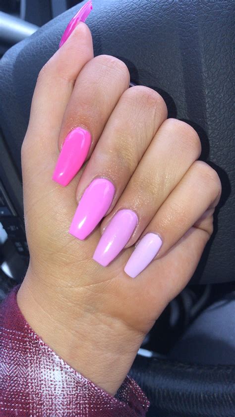 Ombré Pink Acrylic Gel Nails | Ongles